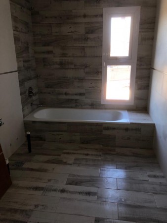 VENDO CASA DE 3 DORMITORIOS A ESTRENAR  EN RINCON DE EMILIO ZONA RESIDENCIAL DE NEUQUEN CAPITAL