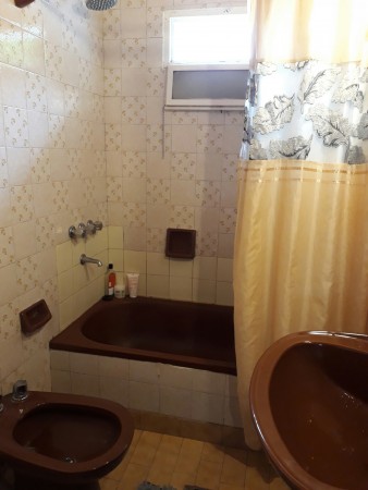 VENDO CASA 3 DORMITORIOS ZONA RESINDENCIAL BARRIO BELGRANO NEUQUEN