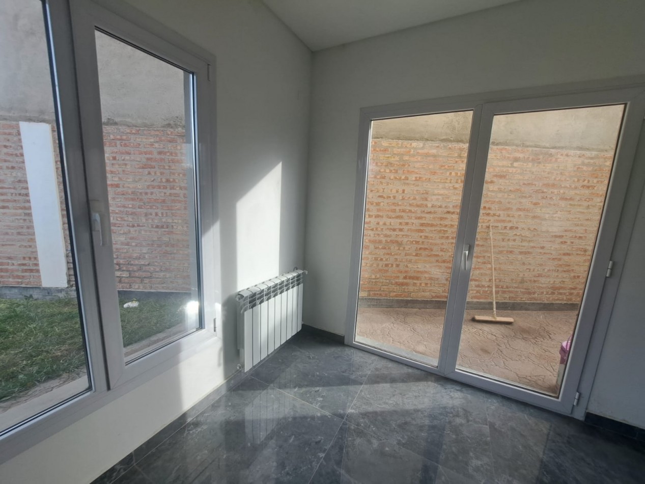 VENTA CASA 3 DORMITORIOS A ESTRENAR! ZONA RESIDENCIAL NQN- RINCON DE EMILIO