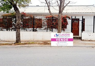 ¡Oportunidad unica! Venta de espaciosa casa de 5 dormitorios en  Bo Melipal de Neuquen. CH Claudia Bienes Raices te invita a descubrir tu hogar ideal.